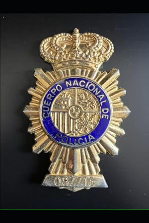 Polic&iacute;a Nacional 87.713